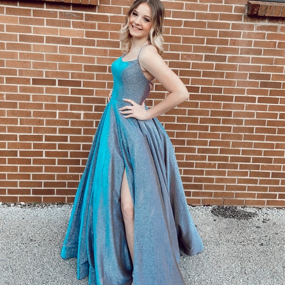 PROM DRESS - Picture 2 of 3